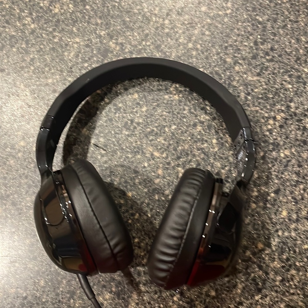 Skullcandy headphones
